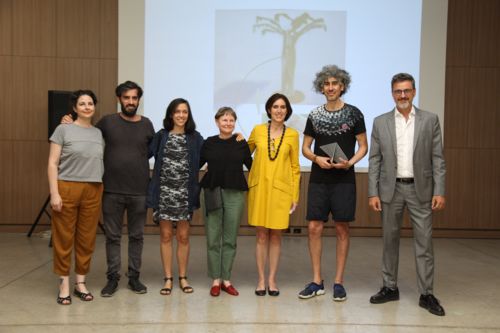 Miembros del jurado junto al artista ganador Museo Moderno foto Guido Limardo 4