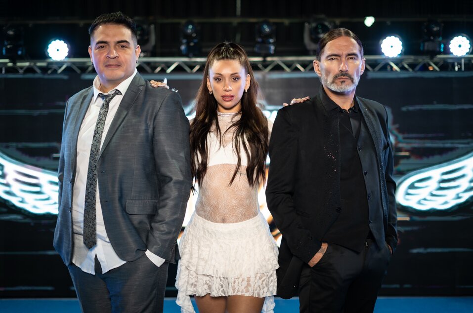 Aún sigo vivo, de Aneley  junto a Daniel Agostini y Chaparral.
